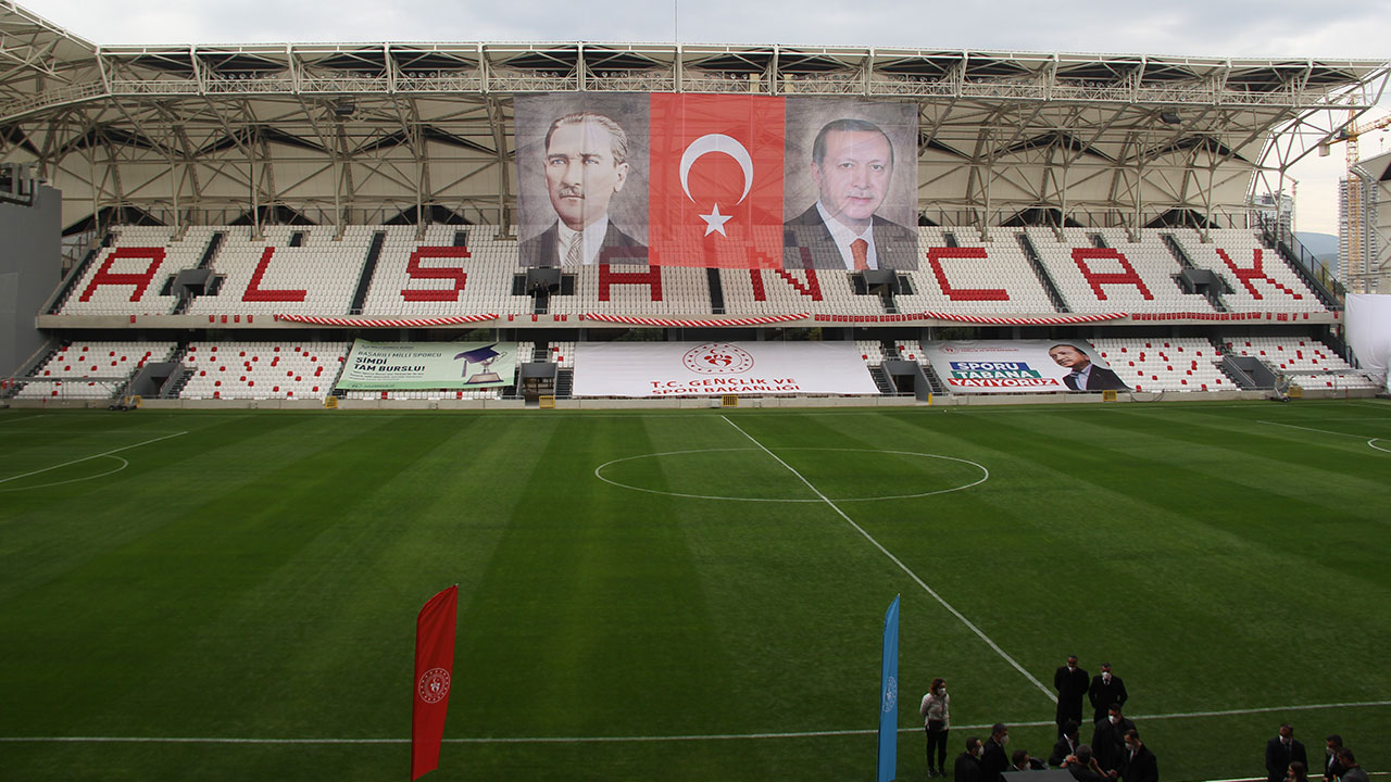 Açılışını Erdoğan yaptı: Alsancak Stadyumu'nun ismi belli oldu Açılışını Erdoğan yaptı: Alsancak Stadyumu'nun ismi belli oldu