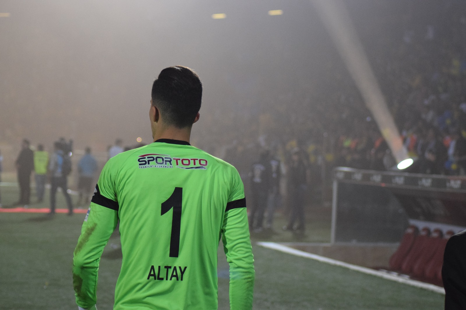 MKE Ankaragücü'nün genç kalecisi Altay, Fenerbahçe'ye yakın MKE Ankaragücü'nün genç kalecisi Altay, Fenerbahçe'ye yakın
