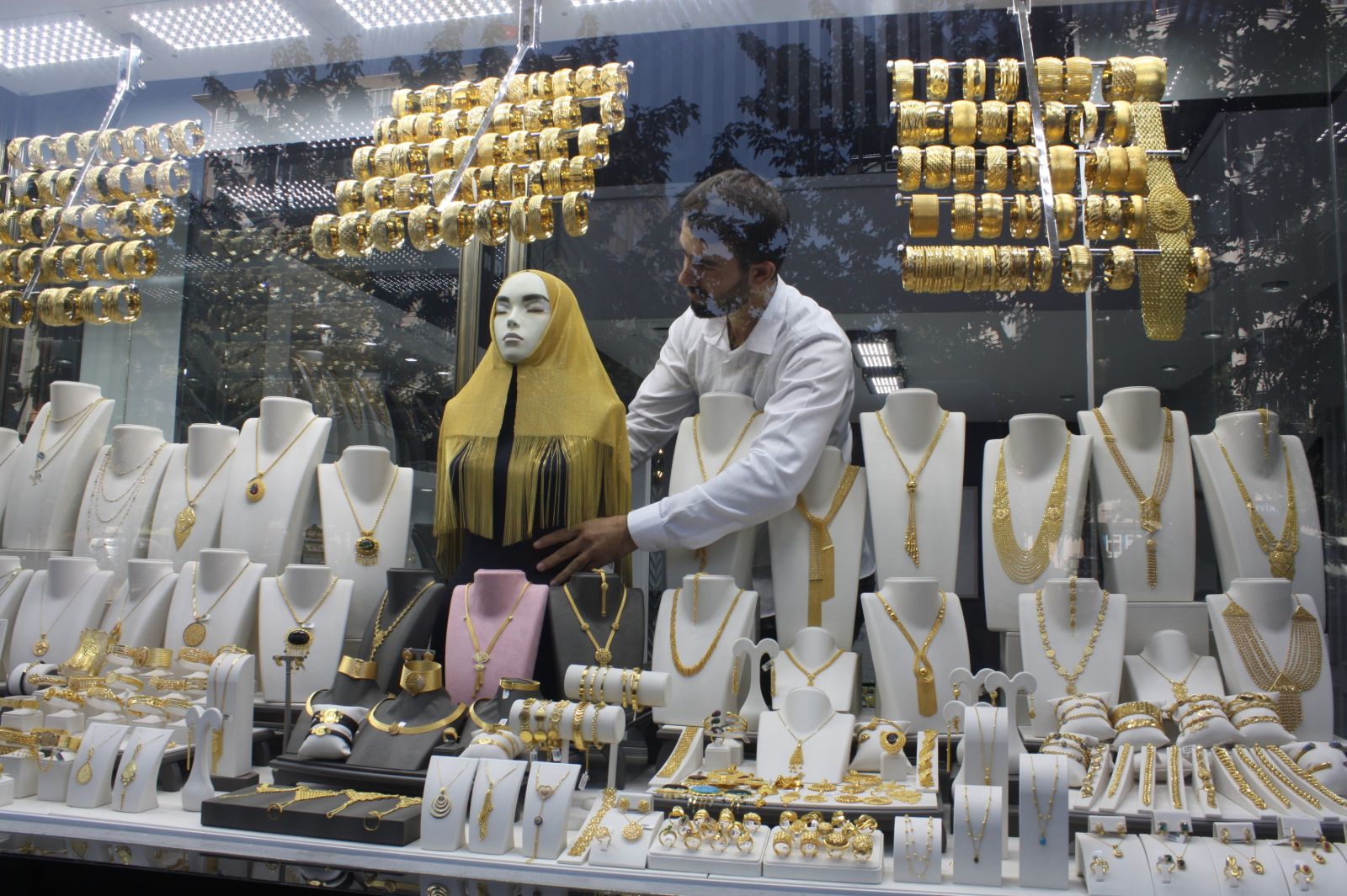 Görenleri hayrete düşürdü! Tam 340 bin lira değerinde...