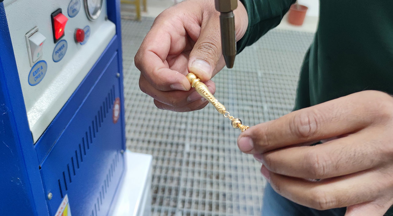 Sipariş üzerine yapılıyor, fiyatı 400 bin TL'yi buluyor: Birbirlerine hediye ediyorlar