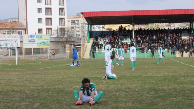 Amatör maçta pes dedirten olay Amatör maçta pes dedirten olay