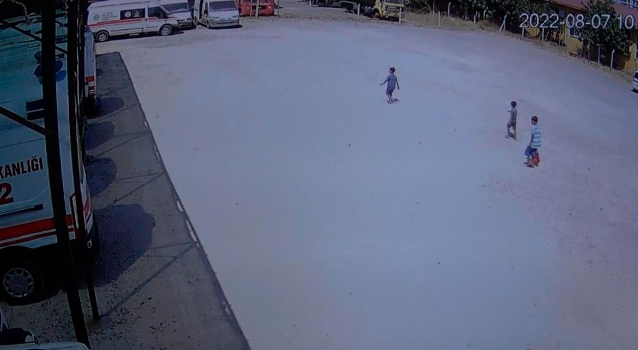 Adıyaman'daki 8-10 yaşlarındaki 4 çocuk iki ambulansı yaktı