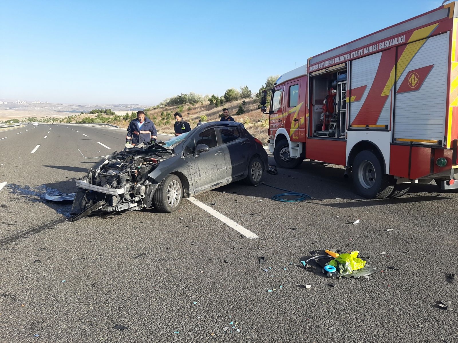 Ankara'da feci kaza: 3 ölü, 3 yaralı