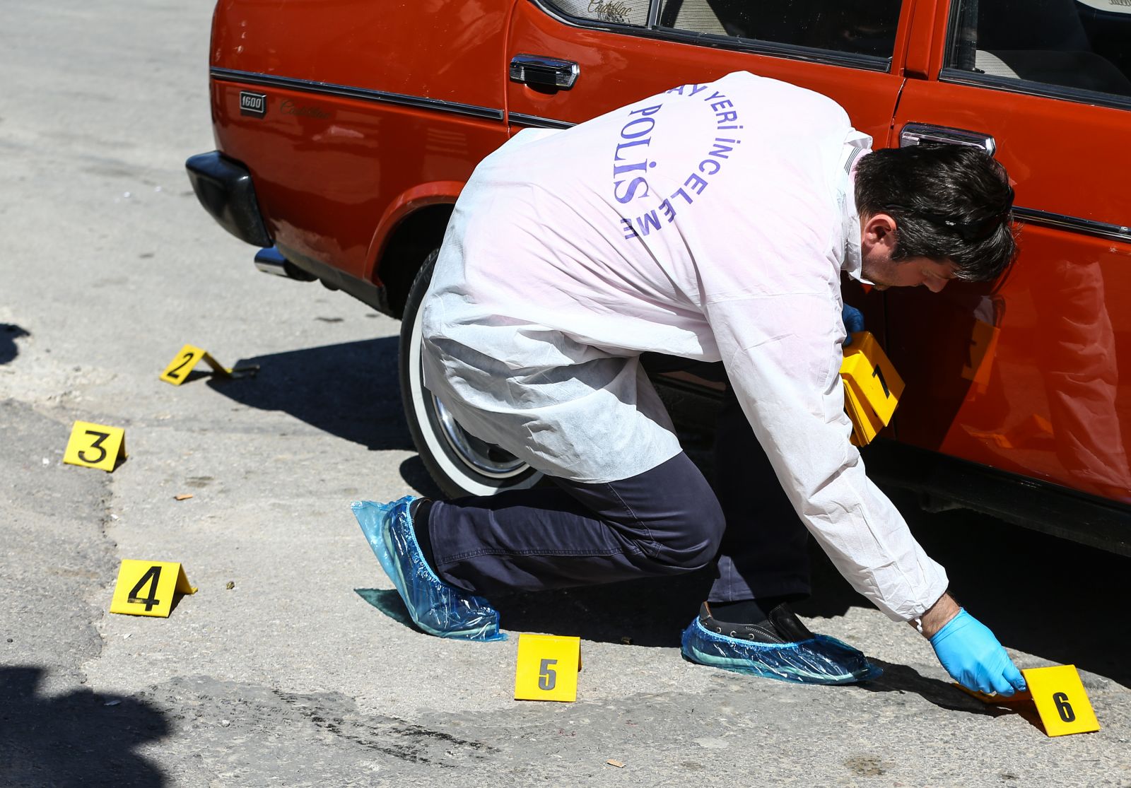 Ankara'da silahlı çatışma: 9 yaralı Ankara'da silahlı çatışma: 9 yaralı