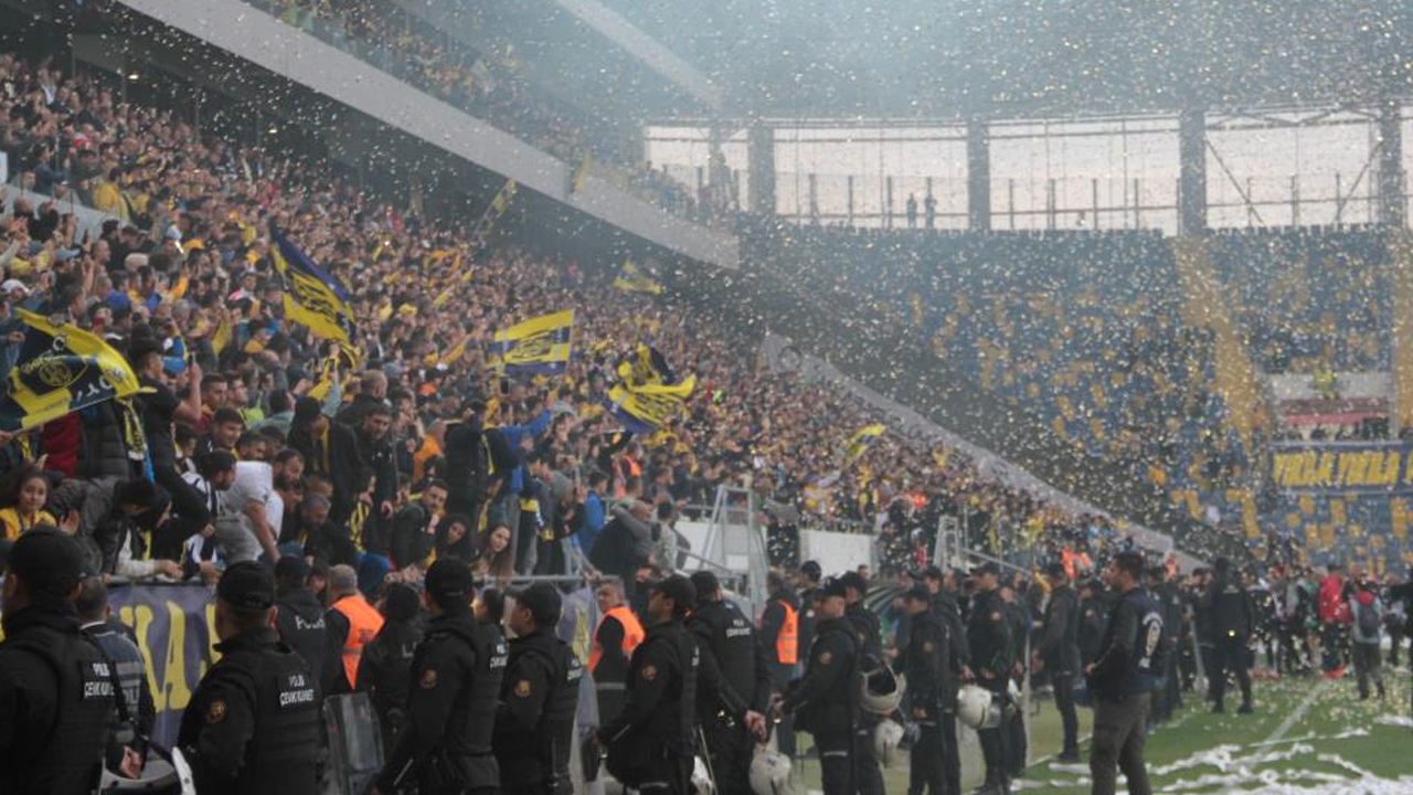Süper Lig'in iki yeni takımı belli oldu! Ankaragücü geri döndü, Ümraniyespor merhaba dedi! Süper Lig'in iki yeni takımı belli oldu! Ankaragücü geri döndü, Ümraniyespor merhaba dedi!