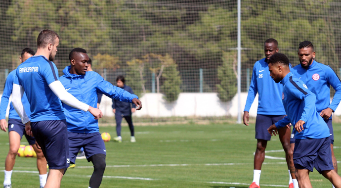 Antalyaspor'da DG Sivasspor maçı hazırlıkları sürüyor