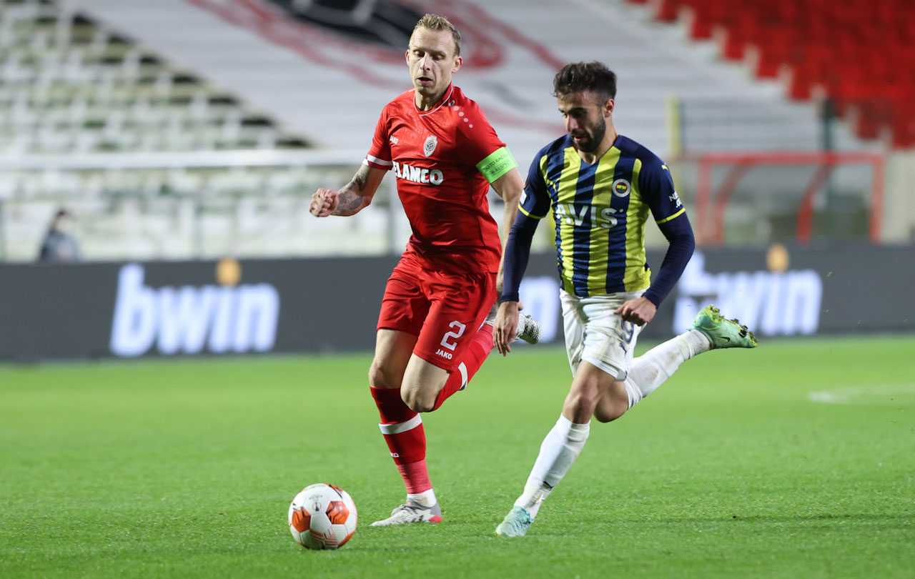 Fenerbahçe, Avrupa Ligi'nde Antwerp'e patladı