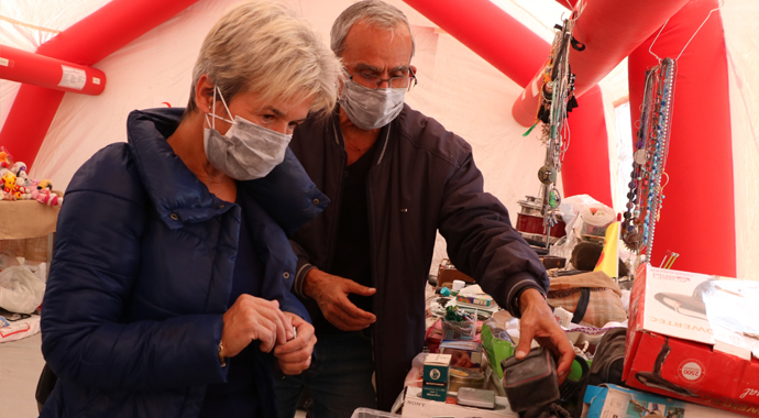 Depremzedeler anılarını almaya geldi