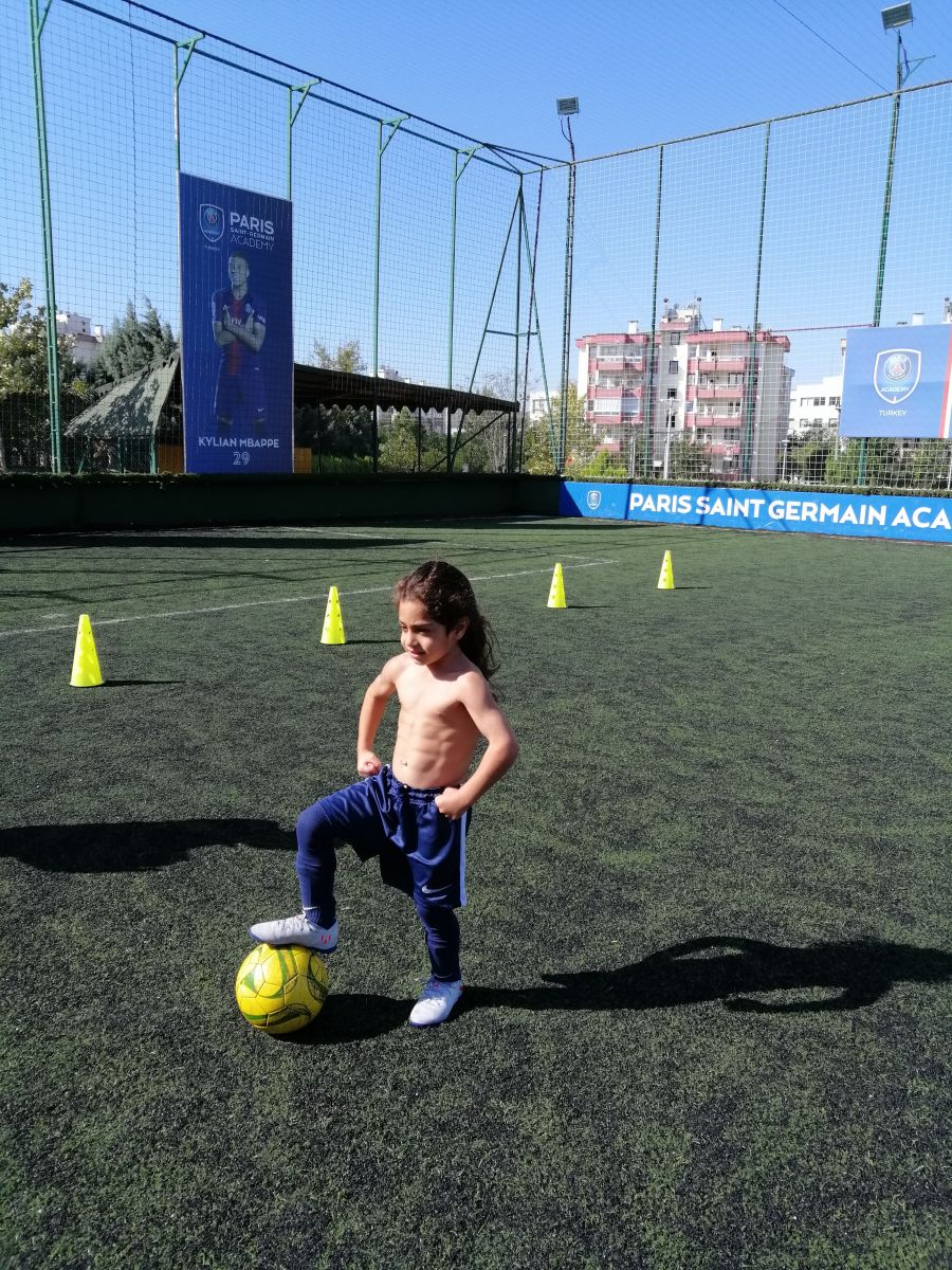 Dünya yıldızı Neymar 2. sırada, birinci sırada ise o var
