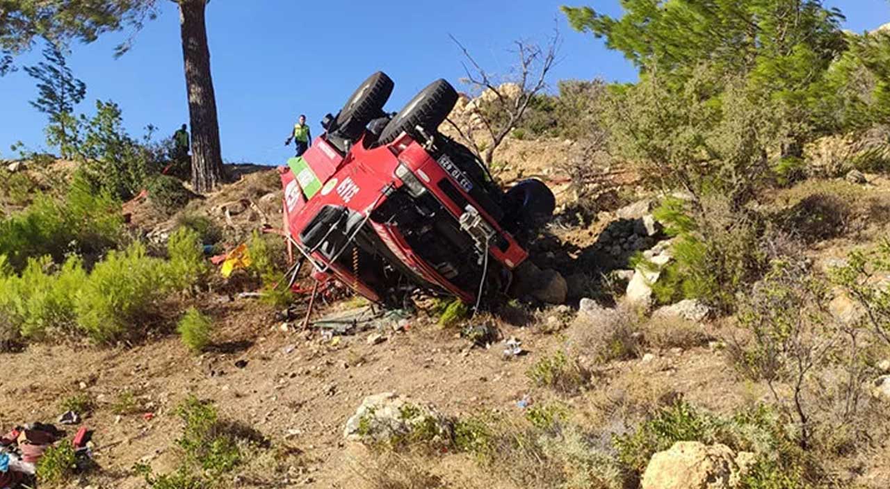 Mersin'de orman yangını! Müdahale sürüyor: 110 ev tahliye edildi Mersin'de orman yangını! Müdahale sürüyor: 110 ev tahliye edildi