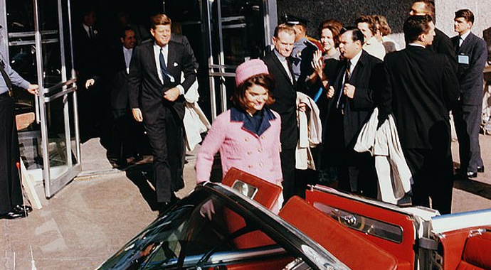 Kennedy’nin öldüğü gün bindiği araç 3 milyon TL’ye satıldı