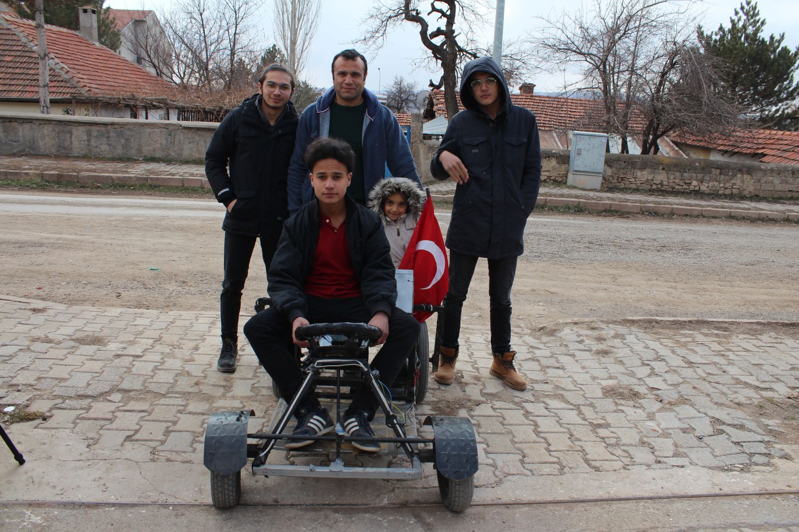 14 Yaşında kendi elektrikli aracını yaptı