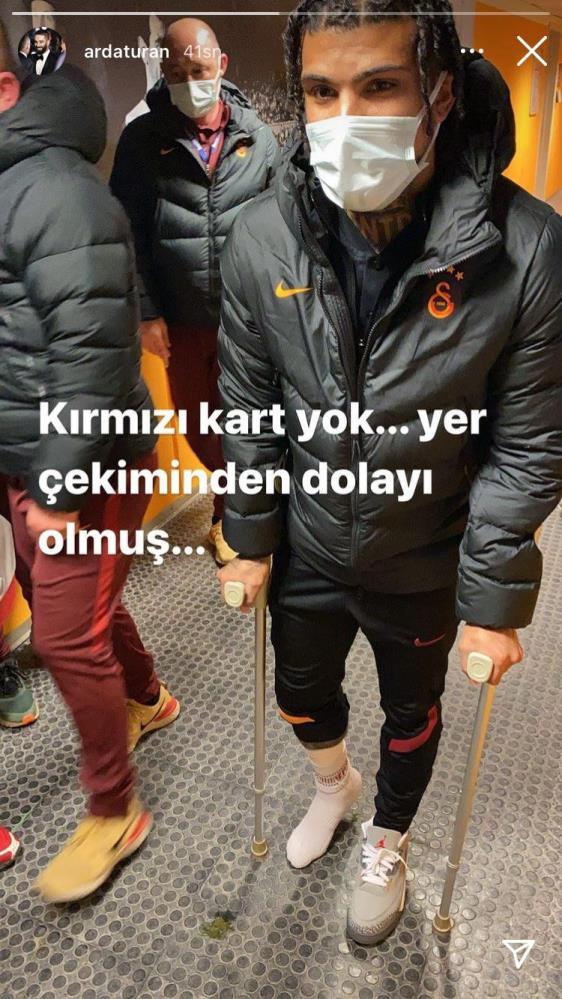 Arda Turan: "Kırmızı kart yok, yer çekiminden dolayı olmuş"