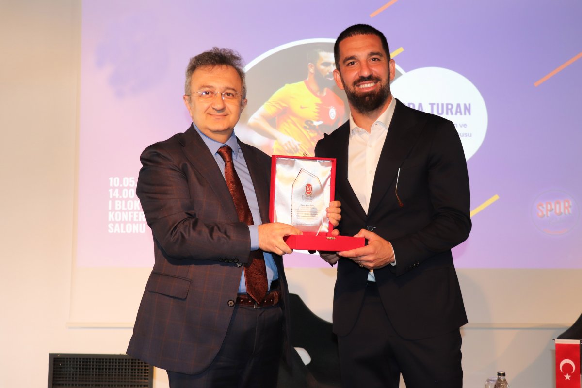 Arda Turan Barcelona maçında neden kadroya alınmadığını anlattı... "Tur rehberi değilim" Arda Turan Barcelona maçında neden kadroya alınmadığını anlattı... "Tur rehberi değilim"