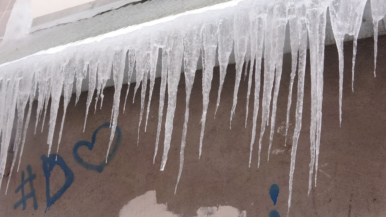 Burası Sibirya değil Ardahan! Bir şehir buz kesti