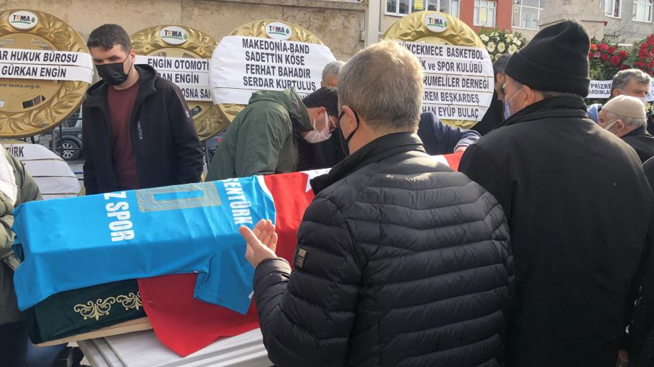 Sanatçı Arif Şentürk son yolculuğuna uğurlandı