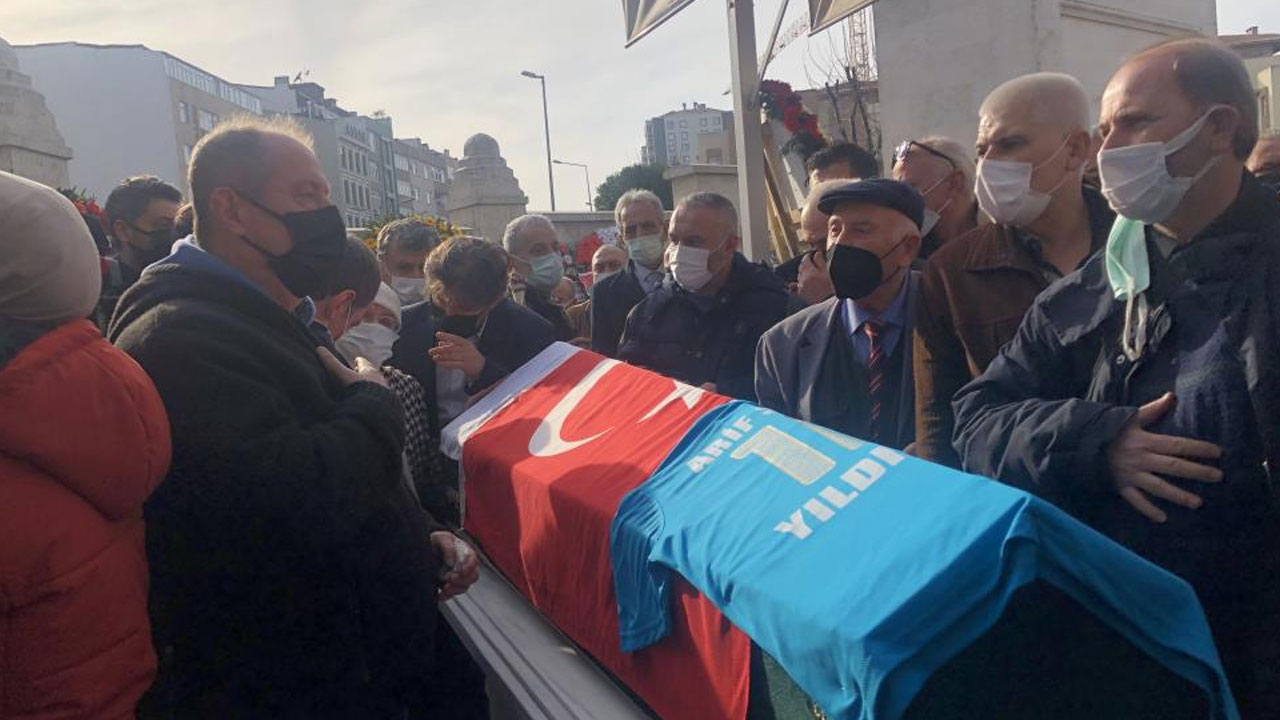 Sanatçı Arif Şentürk son yolculuğuna uğurlandı