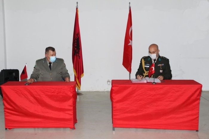 Türkiye'den büyük jest! Arnavutluk ordusuna teslim edildi