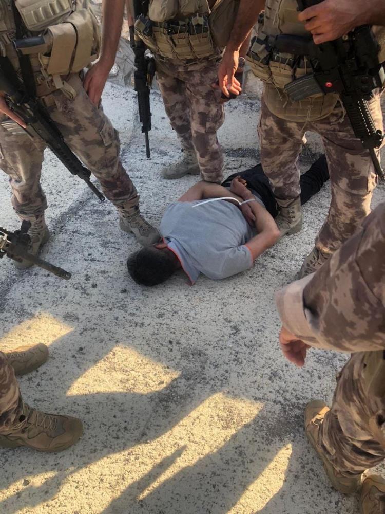 Konya'da ev basıp 7 kişiyi katleden zanlı yakalandı