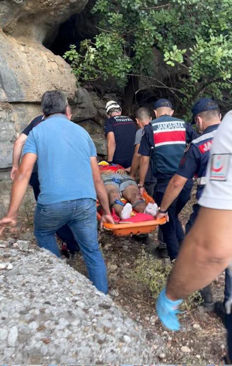 Düğün fotoğrafı çekerken 30 metreden düştü!