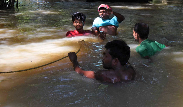 Asya'da korkunç felaket! 800'den fazla ölü var
