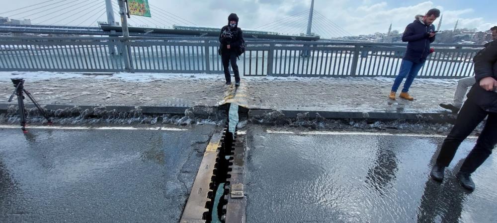 Unkapanı Köprüsü trafiğe tamamen açıldı