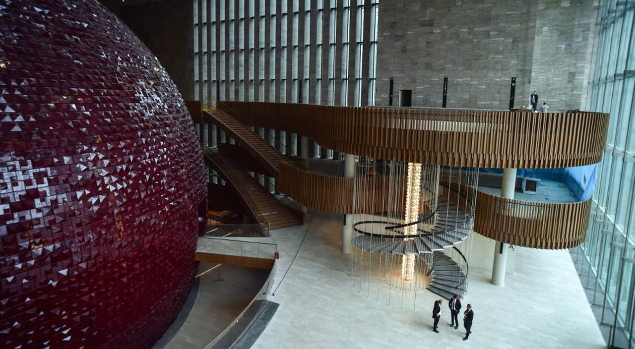 Yenilenen Atatürk Kültür Merkezi’nin son hali görüntülendi