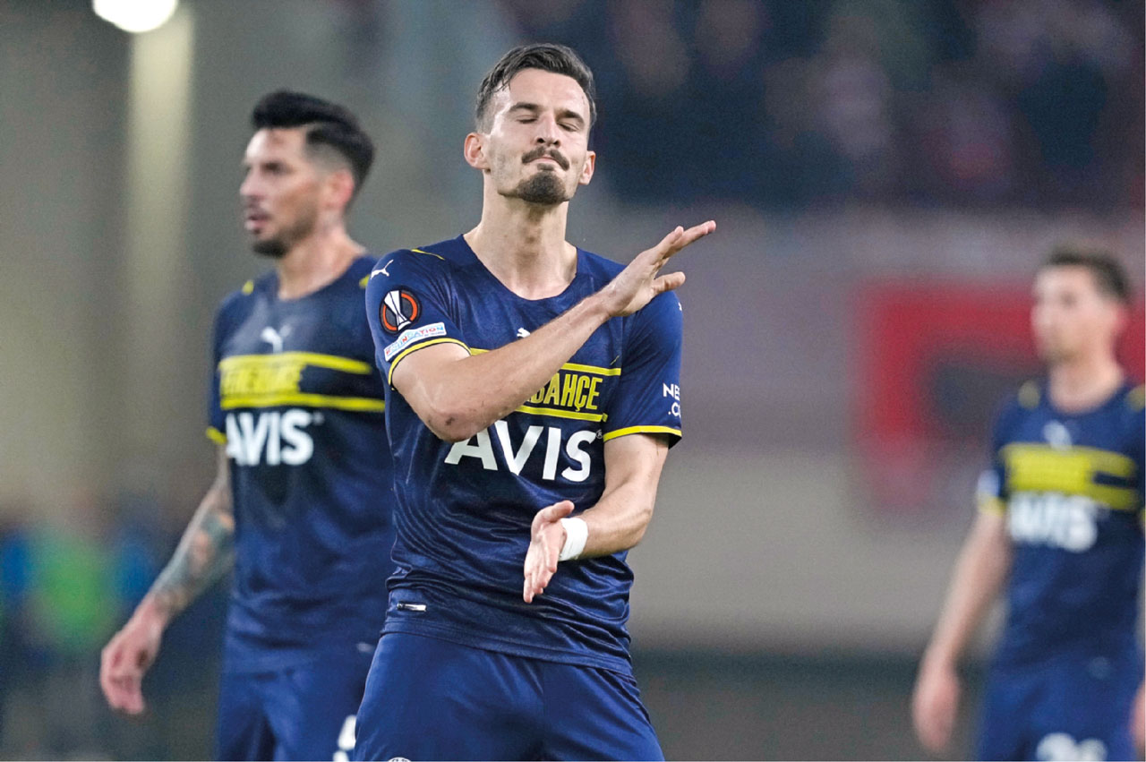 Fener'den acı veda | Fenerbahçe Olimpiakos'a 1-0 mağlup oldu