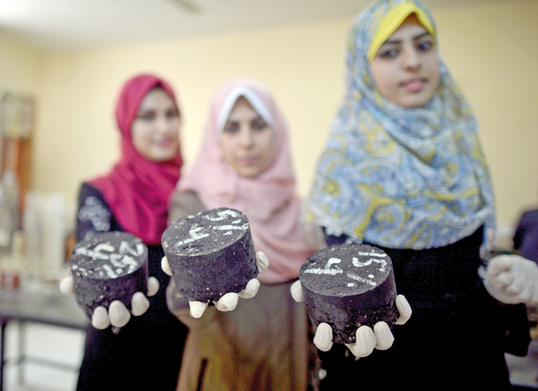 Kendi kendini onaran asfaltla birinci oldular