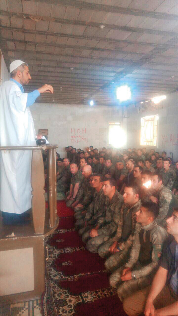 Aksakallı Paşa El-Bab’da kahramanlarla...