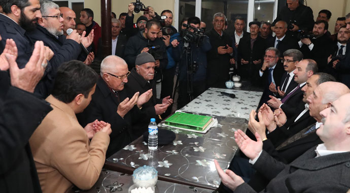 Bakan Mustafa Varank husumetli iki köyü barıştırdı