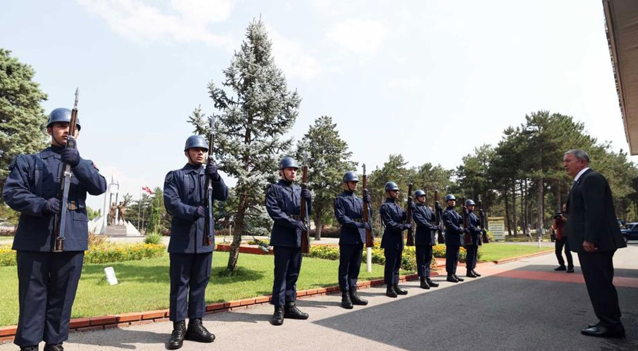 Bakan Akar: Cumhuriyet tarihinin en kapsamlı operasyon ve tatbikatları icra edildi Bakan Akar: Cumhuriyet tarihinin en kapsamlı operasyon ve tatbikatları icra edildi