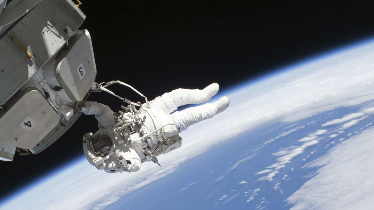 Astronotların ayaklarından beynindeki sıvıyı çekecekler! Astronotların ayaklarından beynindeki sıvıyı çekecekler!