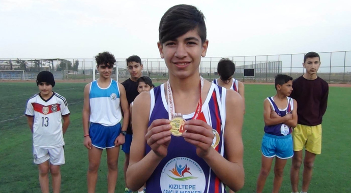 Ödünç ayakkabı ile Türkiye 4'üncüsü oldu