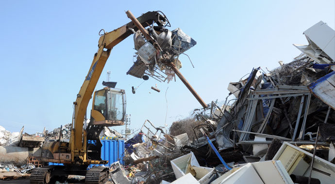 Atık toplayan hurdacıydı, şimdi atıkları işleyen tesisi var