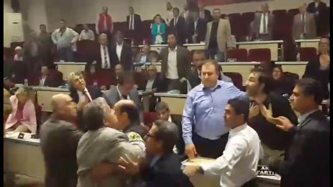 Kılıçdaroğlu'nun skandal sözleri, Çiğli Belediye Meclisi'nde kavga çıkardı