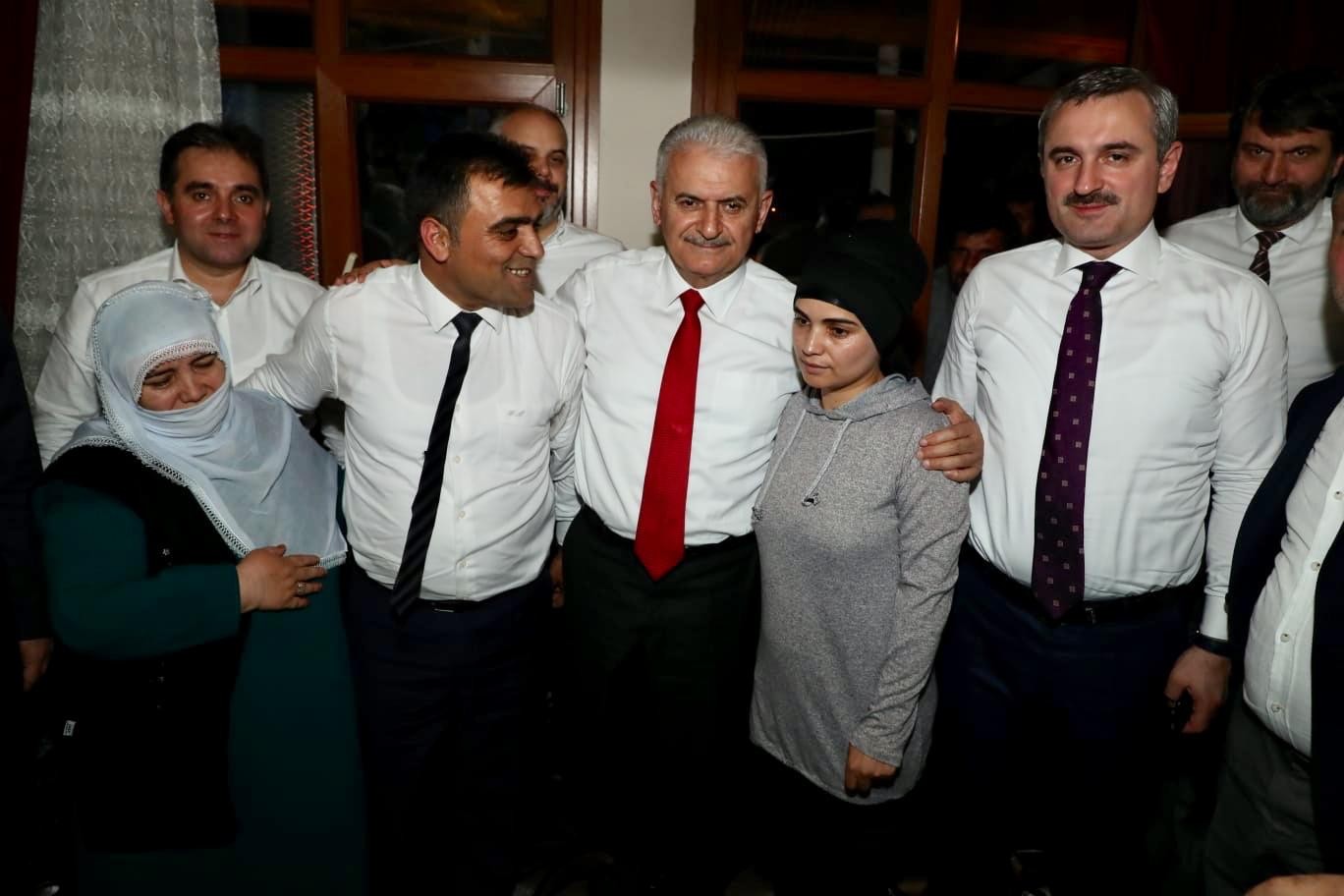 Avcılar'da Binali Yıldırım'a yoğun ilgi