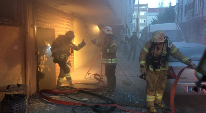 Avcılar’da korkutan yangın