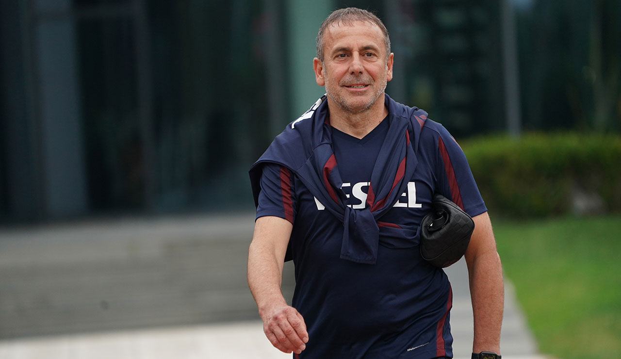 Rakiplerini geride bıraktı: Ligin kralı Abdullah Avcı