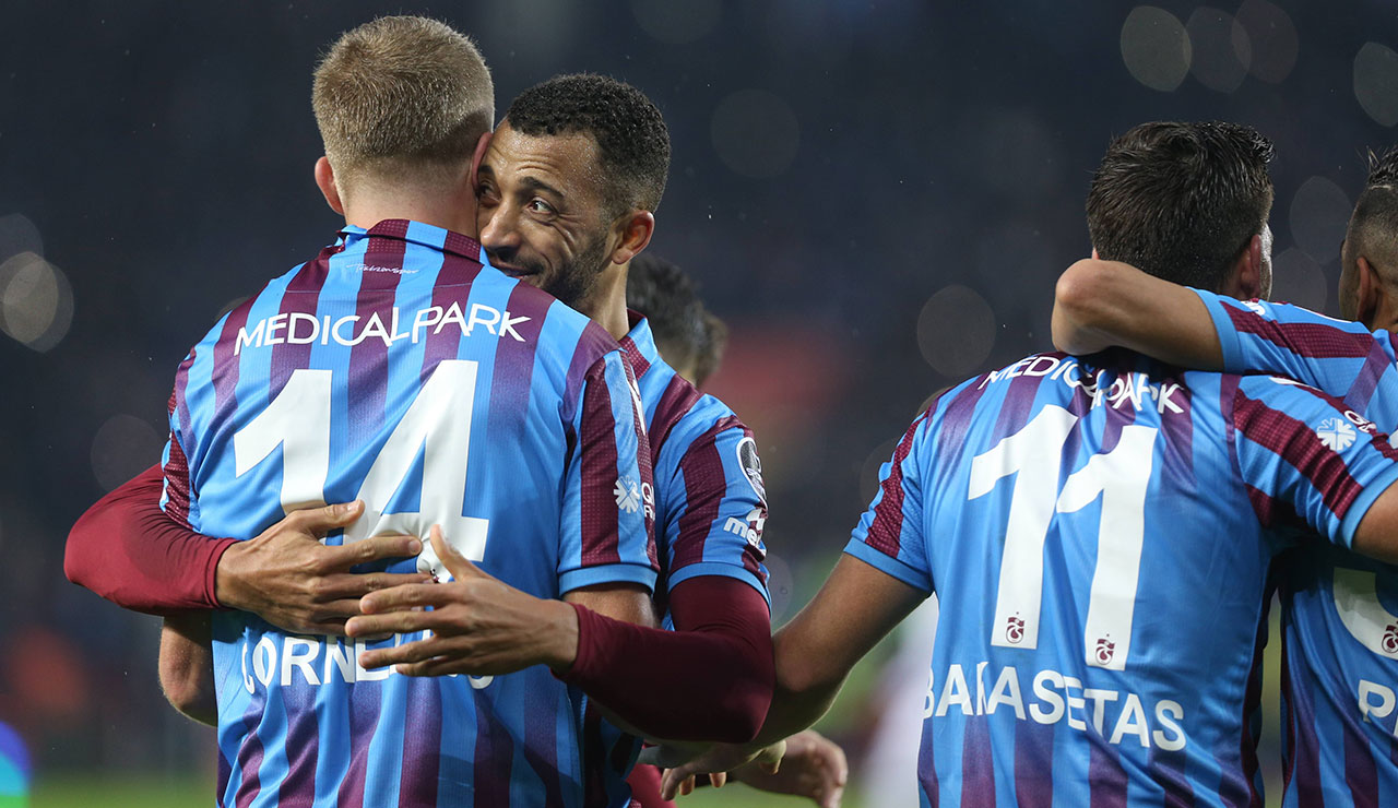Fırtına yıktı geçti! Trabzonspor işi ilk yarıda bitirdi