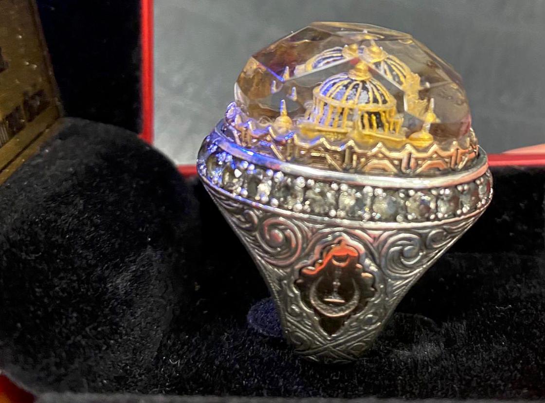 MHP Genel Başkanı Bahçeli'ye 'Ayasofya' yüzüğü