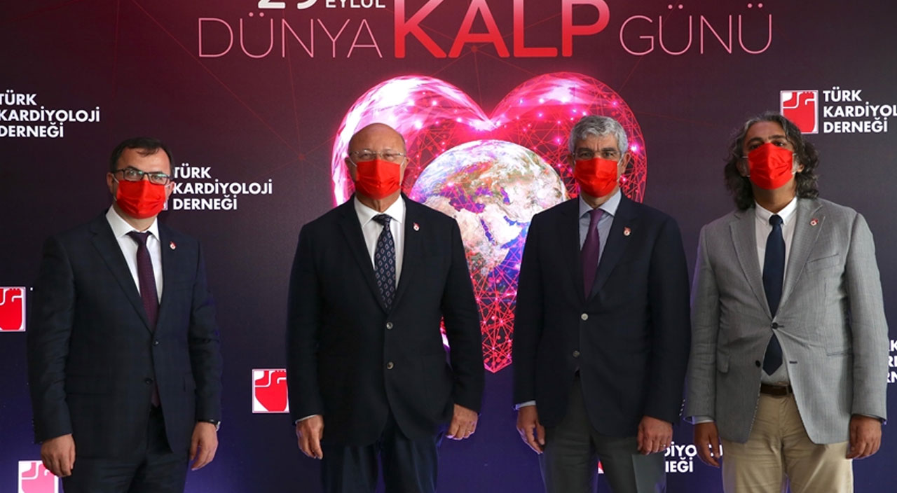 Virüs korkusu kalp krizine galip geldi Virüs korkusu kalp krizine galip geldi