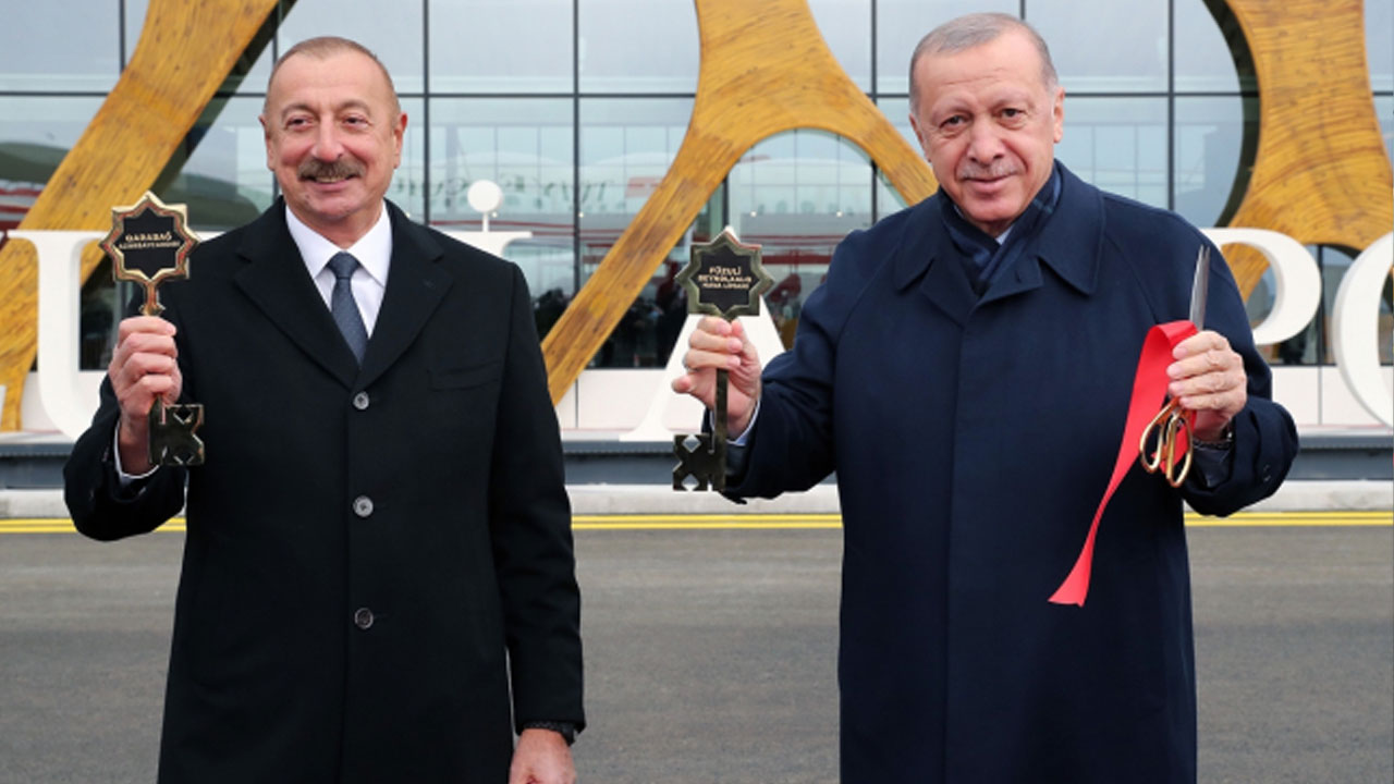 Karabağ'ın dünyaya  açılan kapısı Fuzuli havalimanı hizmete açıldı: Azerbaycan'da tarihi gün Karabağ'ın dünyaya  açılan kapısı Fuzuli havalimanı hizmete açıldı: Azerbaycan'da tarihi gün