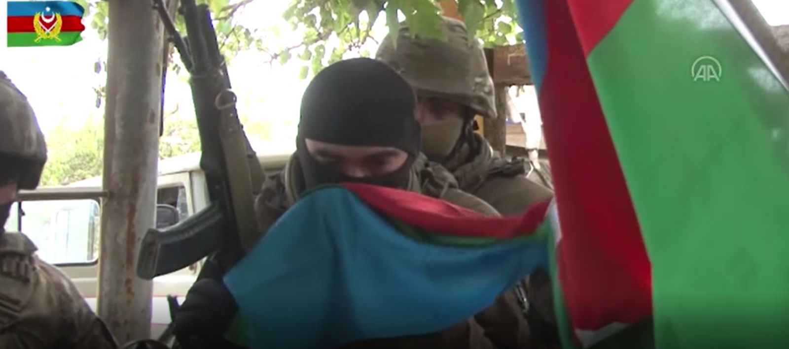 Ermenistan işgalinden kurtarılan Cebrail iline Azerbaycan bayrağı dikildi