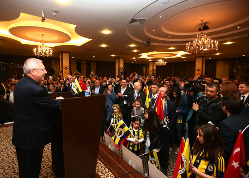 Aziz Yıldırım: 3 takımımız da şampiyon olacak Aziz Yıldırım: 3 takımımız da şampiyon olacak