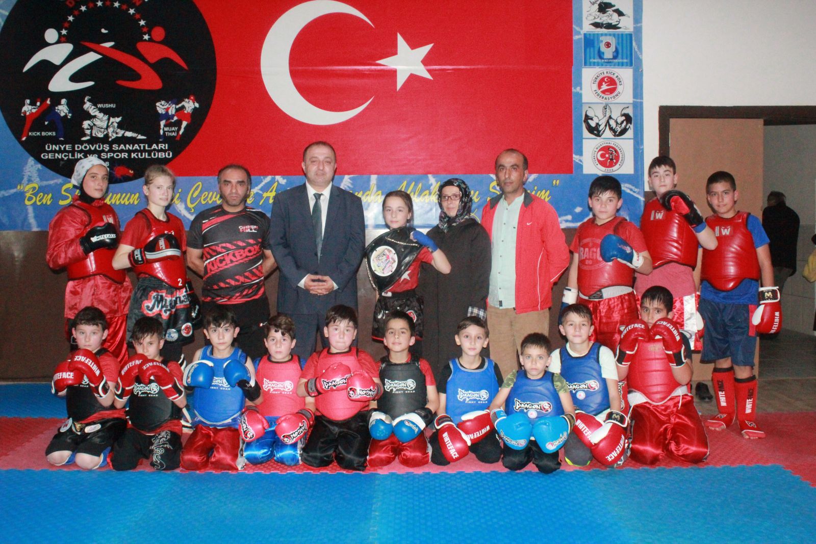 Tek yumruğuyla Türkiye şampiyonu oldu
