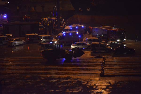 Balıkesir'de otomobil denize düştü: 1 ölü