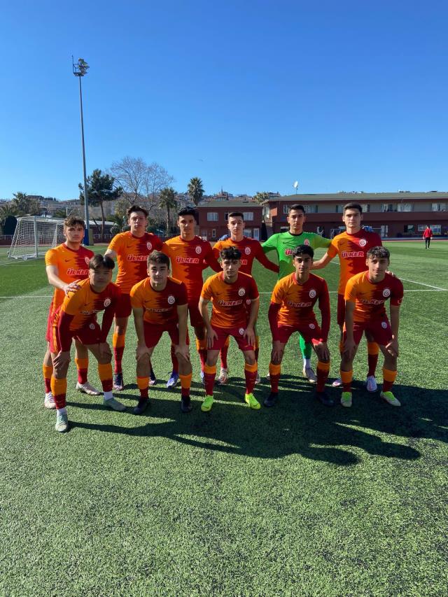 Galatasaray’dan Fenerbahçe kalesine gol yağmuru! Genç futbolcudan olay gönderme