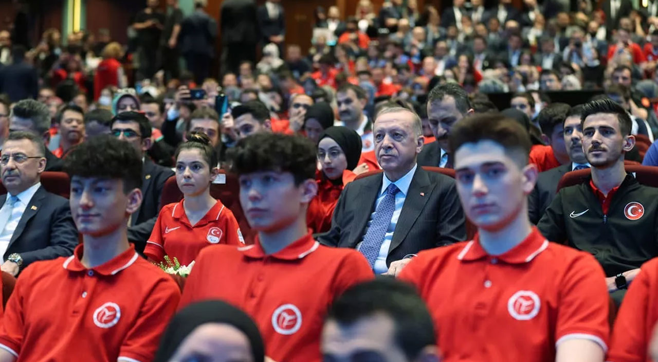 Cumhurbaşkanı Erdoğan: Tokyo'da gururlandık sıra Paris'te