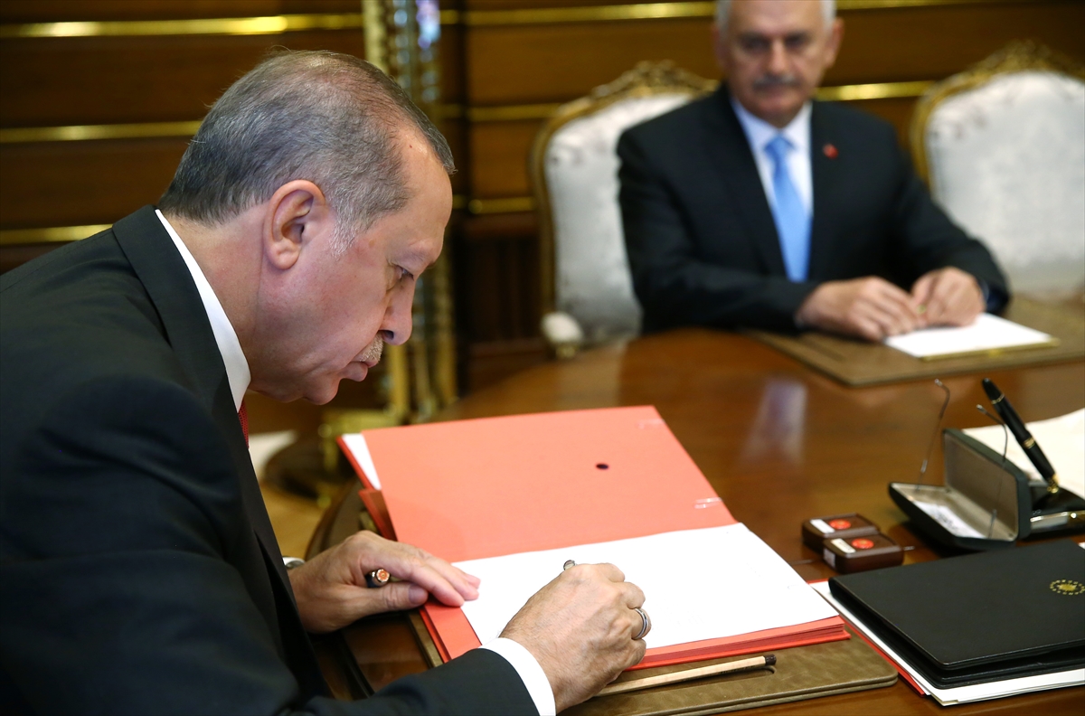 Cumhurbaşkanı imzaladı, Başbakan açıkladı